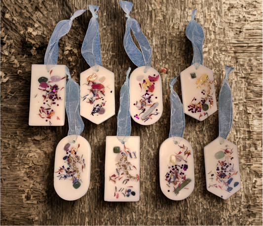 Suspension de Fondant Parfumé avec Pierres et Fleurs Séchées 🌸🔮